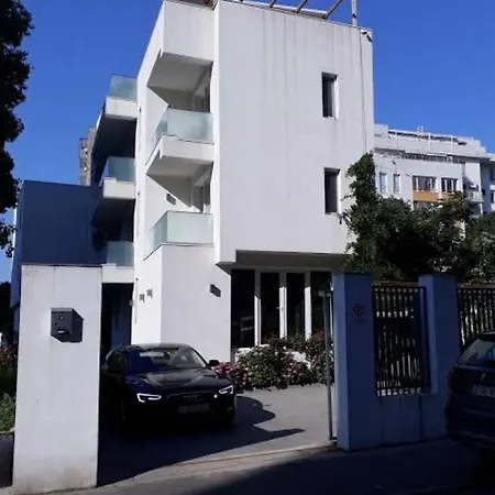 La Caramidari *
